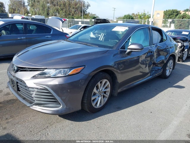 4T1C11AK0RU858070 Toyota CAMRY LE