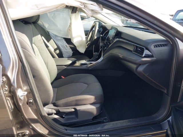4T1C11AK0RU858070 Toyota CAMRY LE