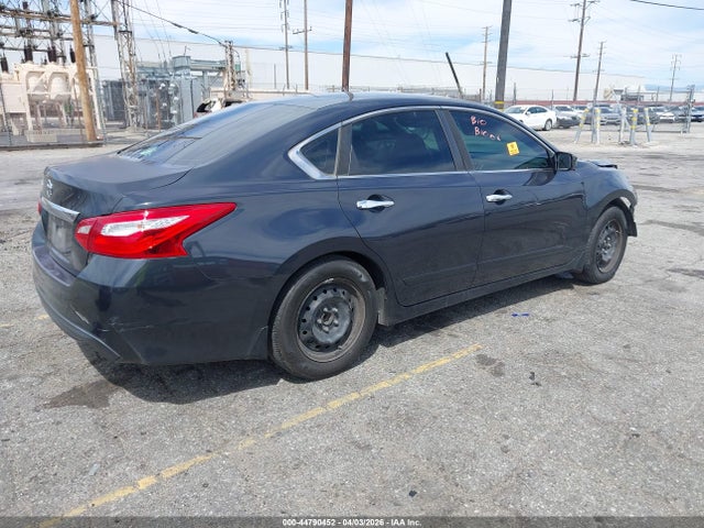 1N4AL3AP4HN358523 Nissan Altima 2.5 S