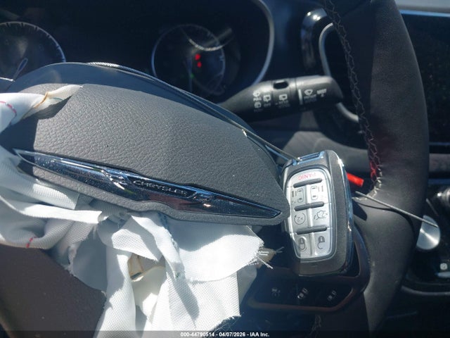 2026 CHRYSLER PACIFICA 2C4RC1BG7TR194101 Photo 10