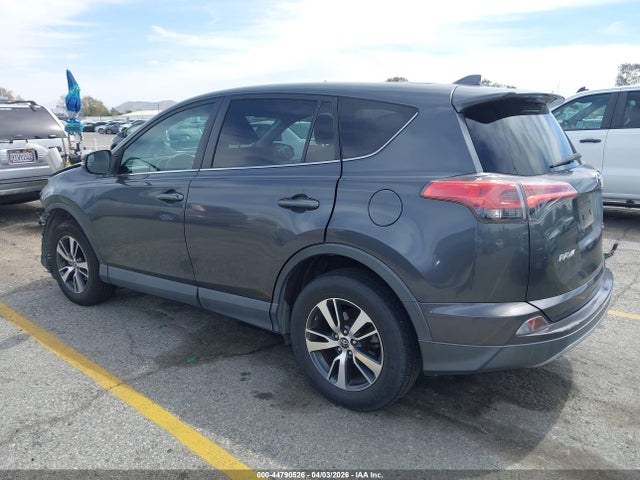Toyota Rav4 Xle 2018 2T3WFREV3JW455679 Image 3