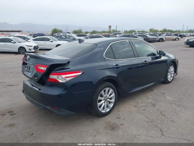 2020 Toyota Camry Le მანქანა იყიდება აუქციონზე, vin: 4T1C11AK6LU387811, აუქციონის ნომერი: 44790529