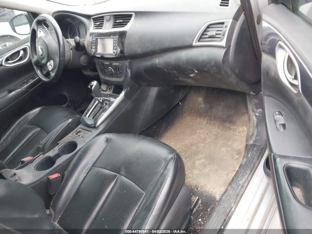 3N1AB7APXJY215978 Nissan SENTRA SR