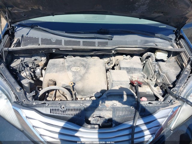 Aukcja sprzedaży 2017 Toyota Sienna Le 8 Passenger, vin: 5TDKZ3DC5HS860893, numer aukcji: 44790571