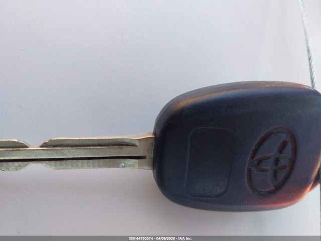 2014 TOYOTA PRIUS C JTDKDTB32E1070672 Photo 10