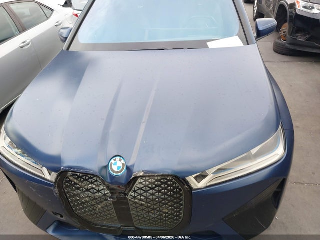 44790585 :رقم المزاد ، WB523CF06NCK66214 vin ، 2022 Bmw Ix Xdrive50 مزاد بيع