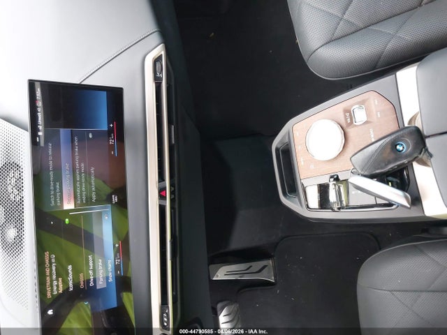 44790585 :رقم المزاد ، WB523CF06NCK66214 vin ، 2022 Bmw Ix Xdrive50 مزاد بيع