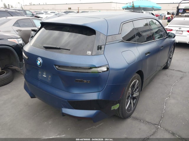 44790585 :رقم المزاد ، WB523CF06NCK66214 vin ، 2022 Bmw Ix Xdrive50 مزاد بيع
