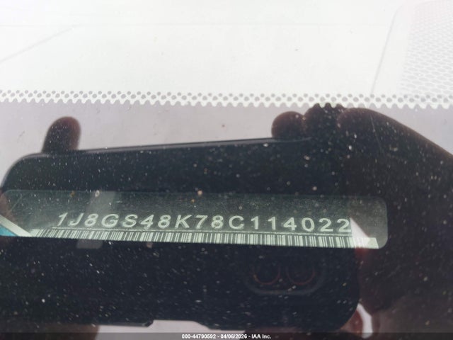 44790592 :رقم المزاد ، 1J8GS48K78C114022 vin ، 2008 Jeep Grand Cherokee Laredo مزاد بيع
