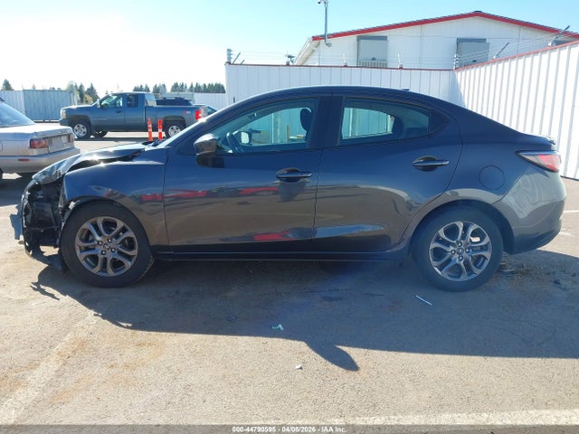 Продажа на аукционе авто 2019 Toyota Yaris Le, vin: 3MYDLBYV4KY513671, номер лота: 44790595