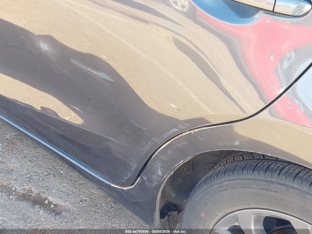 3MYDLBYV4KY513671 Toyota YARIS LE