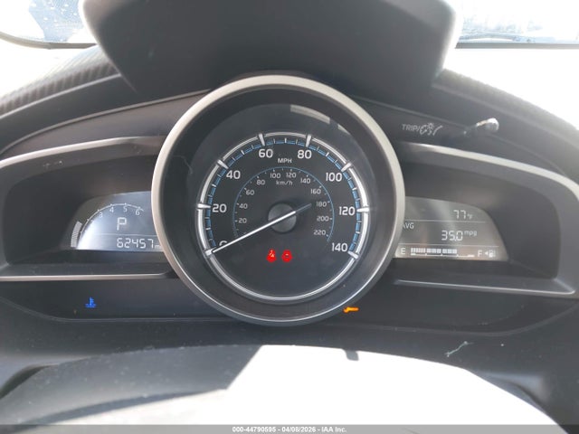 3MYDLBYV4KY513671 Toyota YARIS LE