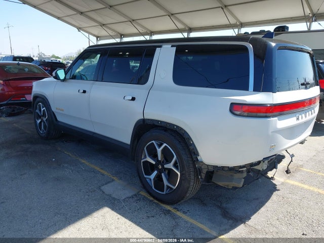 Rivian R1s Adventure 2023 7PDSGABA2PN005321 Image 3