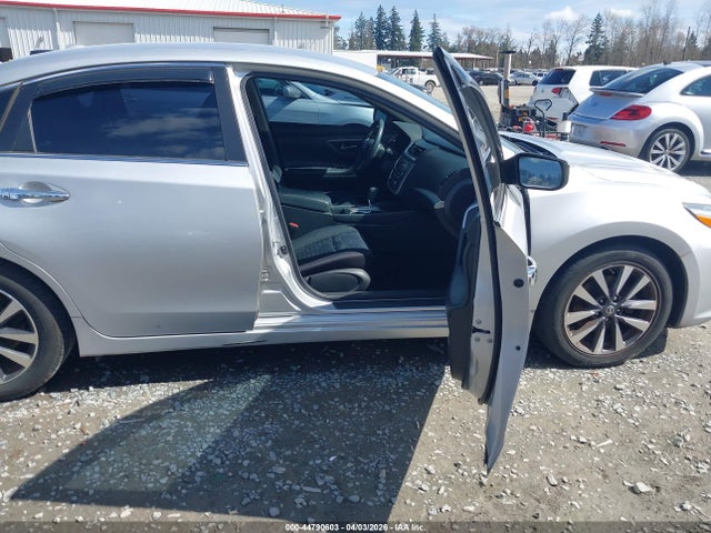 Aukcja sprzedaży 2017 Nissan Altima 2.5 Sv, vin: 1N4AL3AP8HC212878, numer aukcji: 44790603