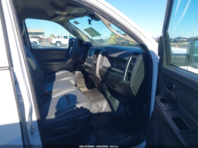 1C6RR6KM4KS750645 RAM 1500 Classic Tradesman 4x2 5&#039;7 Box