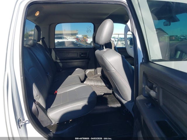 1C6RR6KM4KS750645 RAM 1500 Classic Tradesman 4x2 5&#039;7 Box