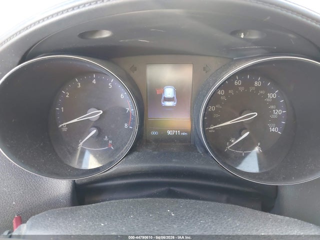 JTNKHMBX1K1048697 Toyota C-HR XLE