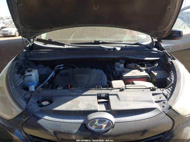 KM8JU3AG8FU053581 Hyundai TUCSON SE