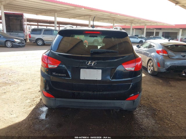 KM8JU3AG8FU053581 Hyundai TUCSON SE