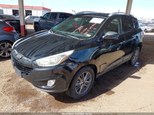 KM8JU3AG8FU053581 Hyundai TUCSON SE