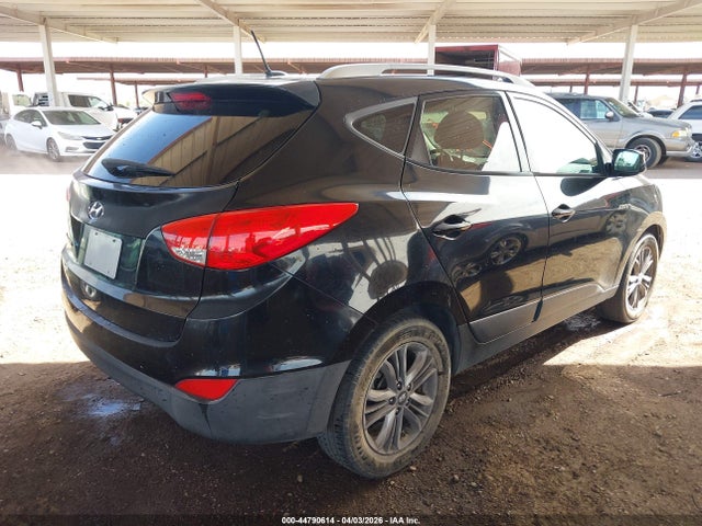 KM8JU3AG8FU053581 Hyundai TUCSON SE