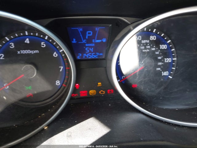 KM8JU3AG8FU053581 Hyundai TUCSON SE