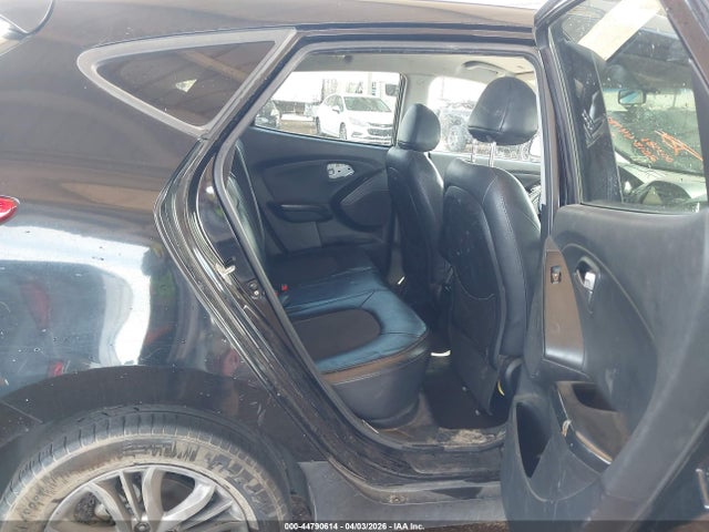 KM8JU3AG8FU053581 Hyundai TUCSON SE