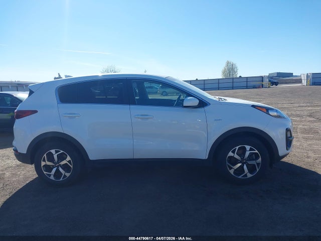 2020 Kia Sportage Lx მანქანა იყიდება აუქციონზე, vin: KNDPMCAC9L7682885, აუქციონის ნომერი: 44790617