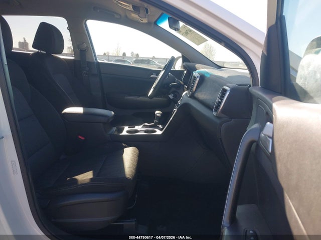 2020 Kia Sportage Lx მანქანა იყიდება აუქციონზე, vin: KNDPMCAC9L7682885, აუქციონის ნომერი: 44790617