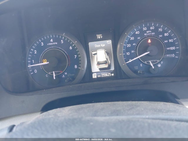 5TDYK3DC5FS553719 Toyota Sienna Xle 8 Passenger