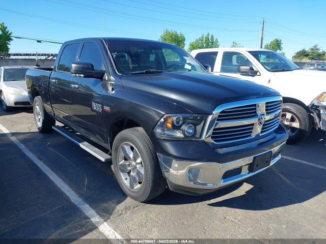 2016 RAM 1500 1C6RR7TT2GS282756