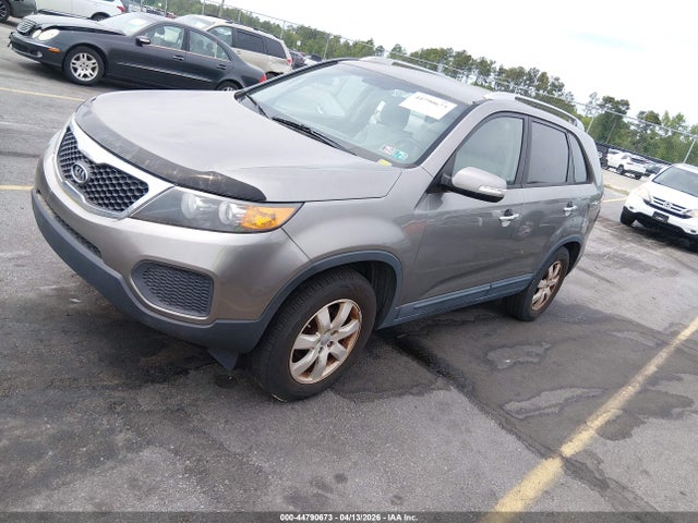 2013 KIA SORENTO 5XYKT4A22DG323117 Photo 1