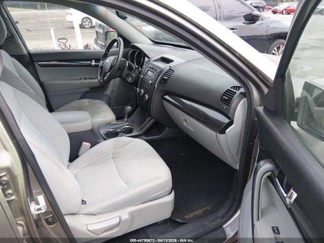 2013 KIA SORENTO 5XYKT4A22DG323117 Photo 4