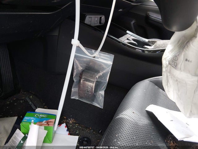 JTDACAAU2R3018305 Toyota PRIUS XLE