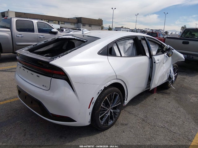JTDACAAU2R3018305 Toyota PRIUS XLE