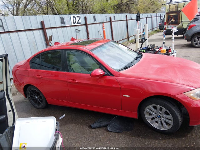 2006 Bmw 325i მანქანა იყიდება აუქციონზე, vin: WBAVB13556KR63516, აუქციონის ნომერი: 44790730