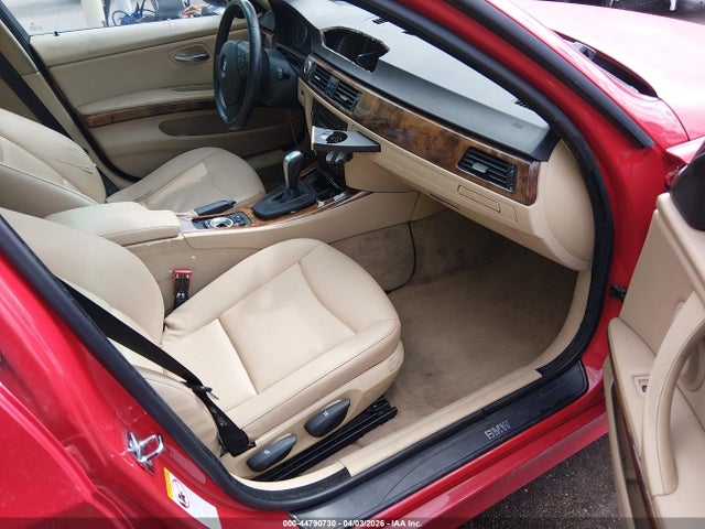 2006 Bmw 325i მანქანა იყიდება აუქციონზე, vin: WBAVB13556KR63516, აუქციონის ნომერი: 44790730