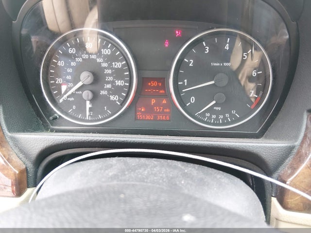 2006 Bmw 325i მანქანა იყიდება აუქციონზე, vin: WBAVB13556KR63516, აუქციონის ნომერი: 44790730