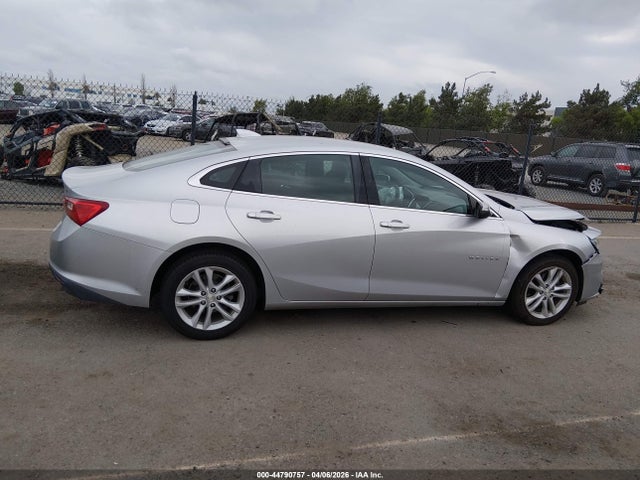 1G1ZD5ST5JF178123 Chevrolet MALIBU LT