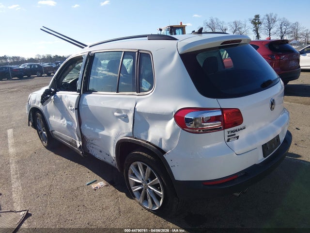 44790761 :رقم المزاد ، WVGAV7AX7HK049315 vin ، 2017 Volkswagen Tiguan 2.0t/2.0t S مزاد بيع