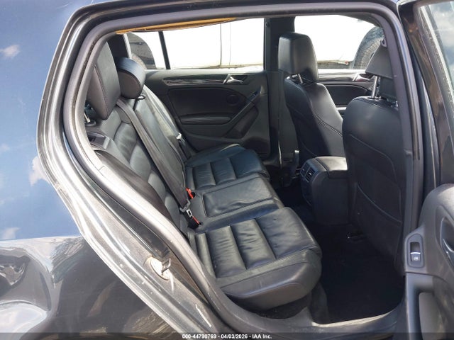 2010 Volkswagen Gti 4-door მანქანა იყიდება აუქციონზე, vin: WVWHD7AJ3AW275044, აუქციონის ნომერი: 44790769