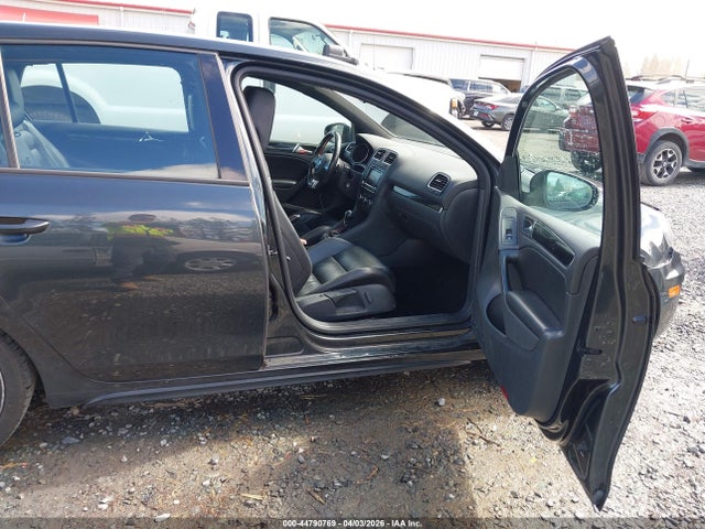 2010 Volkswagen Gti 4-door მანქანა იყიდება აუქციონზე, vin: WVWHD7AJ3AW275044, აუქციონის ნომერი: 44790769