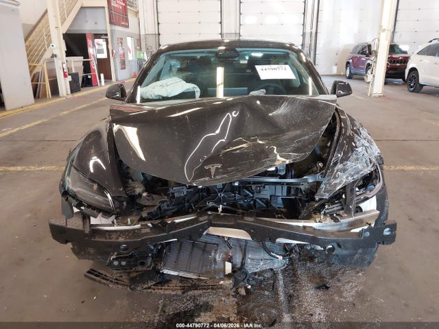 2025 Tesla Model 3 Long Range Rear-wheel Drive/standard Rear-wheel Drive მანქანა იყიდება აუქციონზე, vin: 5YJ3E1EA4SF042889, აუქციონის ნომერი: 44790772