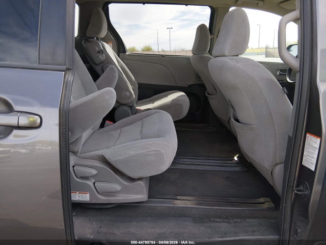 Toyota Sienna Le 8 Passenger 2015 5TDKK3DC0FS591672 Image 8