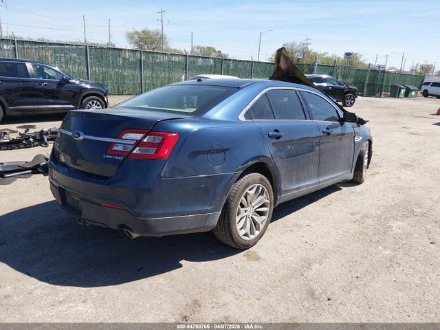 Ford Taurus Limited 2017 1FAHP2F86HG121597 Image 4