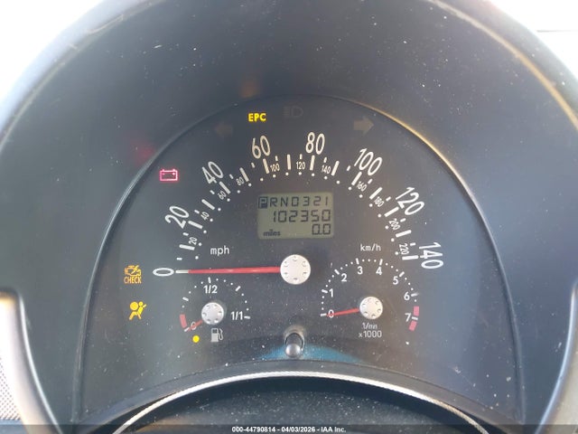 2004 Volkswagen New Beetle Gl მანქანა იყიდება აუქციონზე, vin: 3VWBK21CX4M401885, აუქციონის ნომერი: 44790814