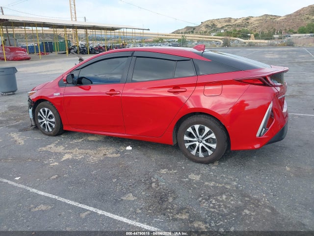 JTDKAMFP8M3172069 Toyota Prius Prime Limited