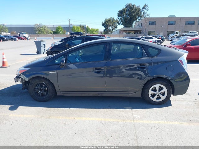 Toyota Prius Three 2015 JTDKN3DU0F0448756 Image 15