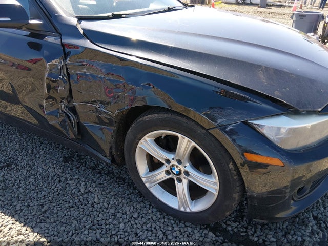 44790860 :رقم المزاد ، WBA3B5G59DNS01360 vin ، 2013 Bmw 328i Xdrive مزاد بيع