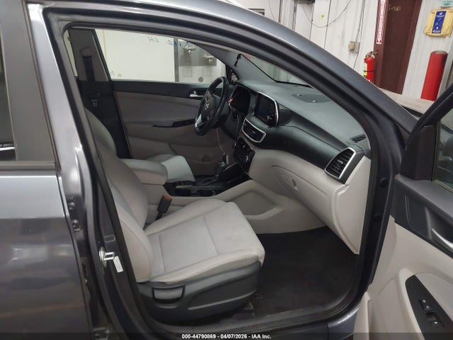 KM8J3CAL3MU323930 Hyundai Tucson Sport
